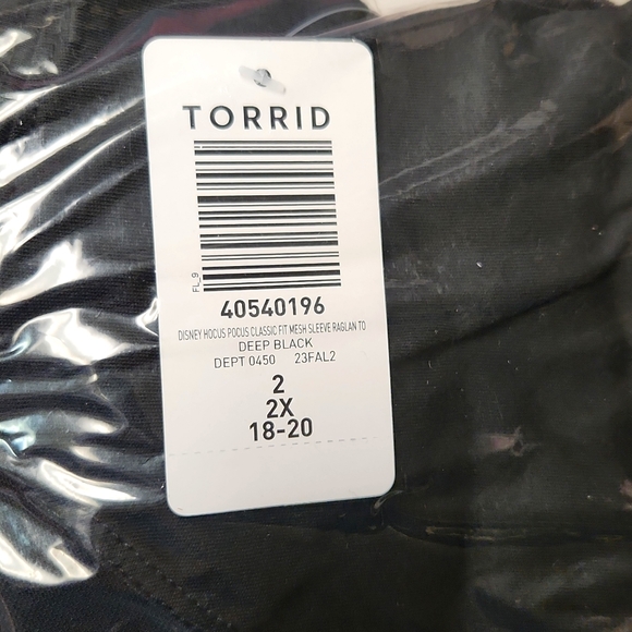 ❤️NWT VINTAGE TORRID TEE CASPER THE FRIENDLY GHOST & HOT STUFF - SIDE SPLIT - Picture 6 of 14